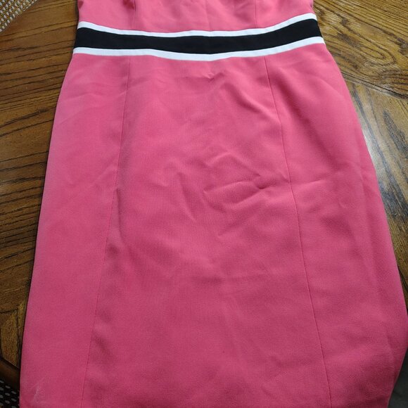 Sleeveles Dress - Picture 3 of 5